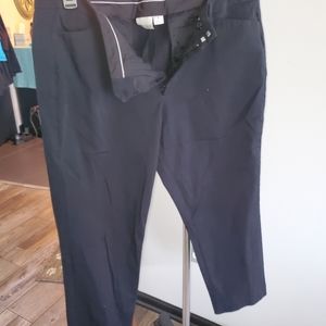 Stylus black capris size 16